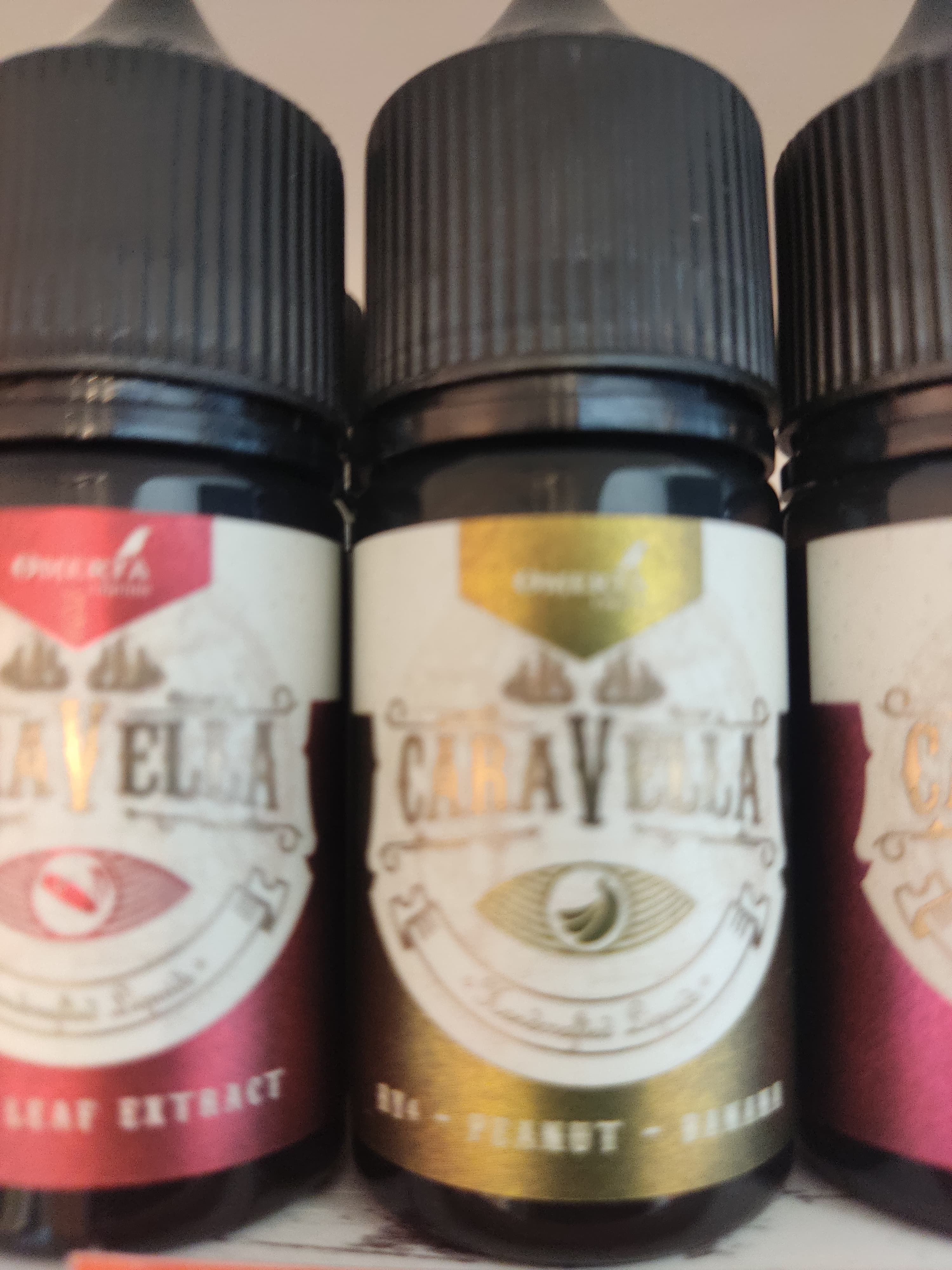 Caravella RY4 peanut banana tobacco by Omerta 